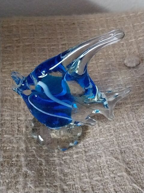 Figurine Presse-papiers de poisson en verre d'art Verre bleu 25 Montigny-sur-Avre (28)