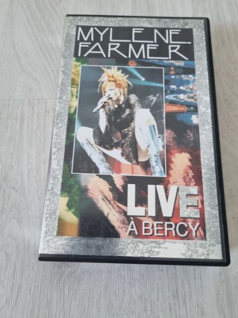 Cassettes VHS mylene farmer 1 Saint-Quentin-la-Motte-Croix-au-Bailly (80)
