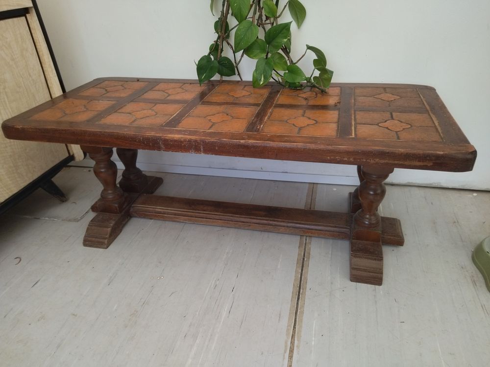 Table de salon en Ch&ecirc;ne A restaurer Meubles