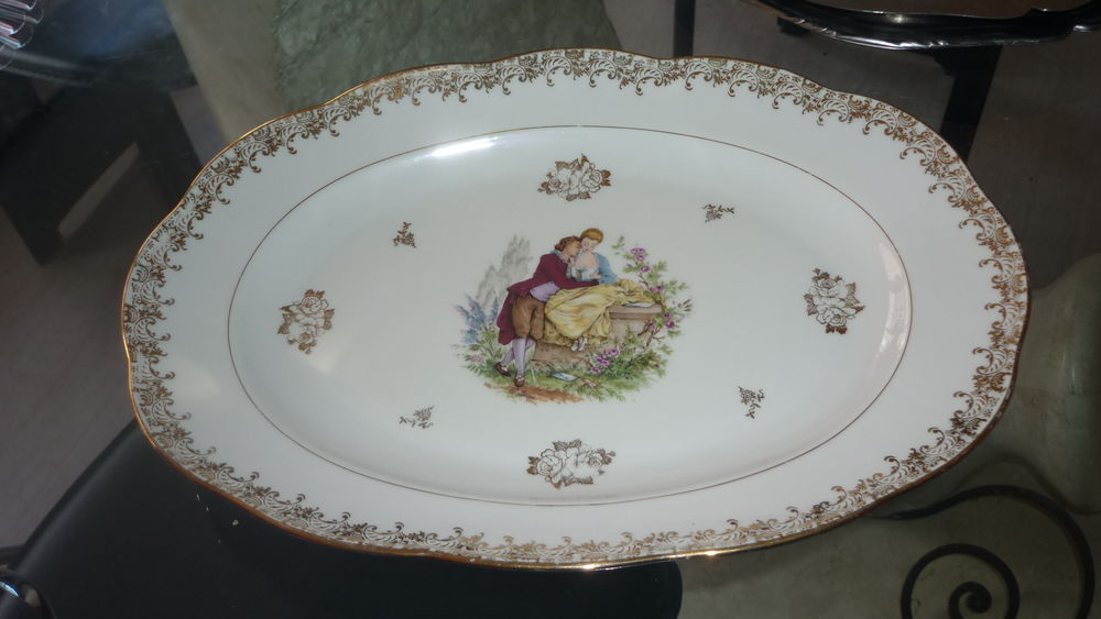 Plat ovale porcelaine J.V Authentique d&eacute;cors Watteau Cuisine