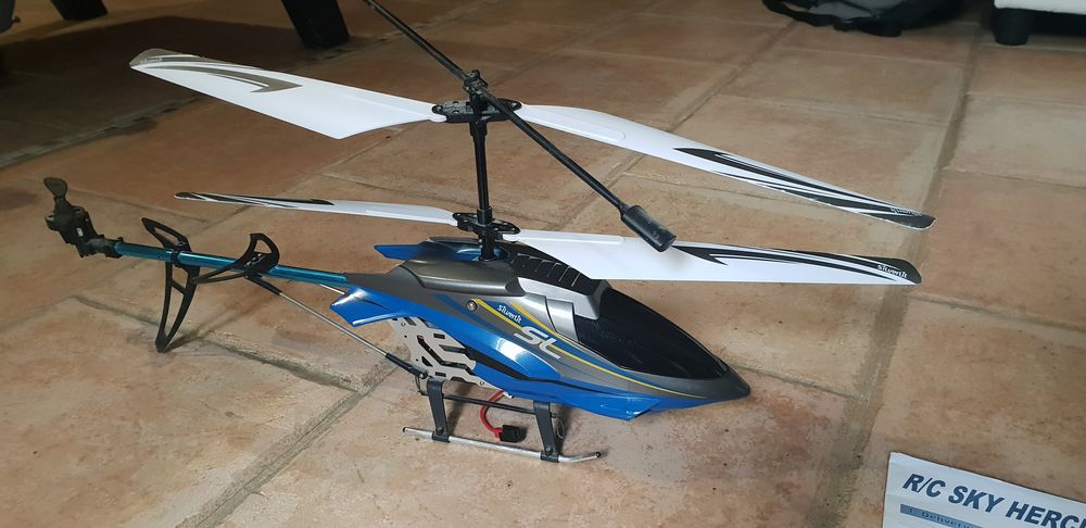 H&eacute;licopt&egrave;re t&eacute;l&eacute;guid&eacute; 70cm Jeux / jouets