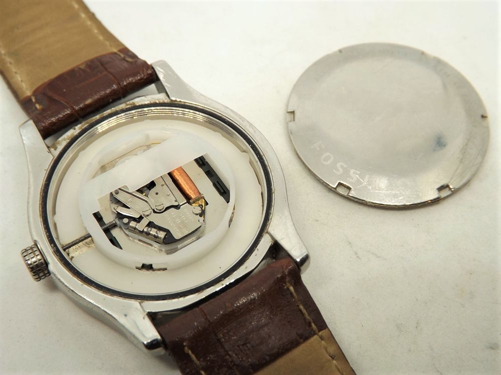 Rare montre Fossil FS4420 r&eacute;tro effet bois 2009 Bijoux et montres