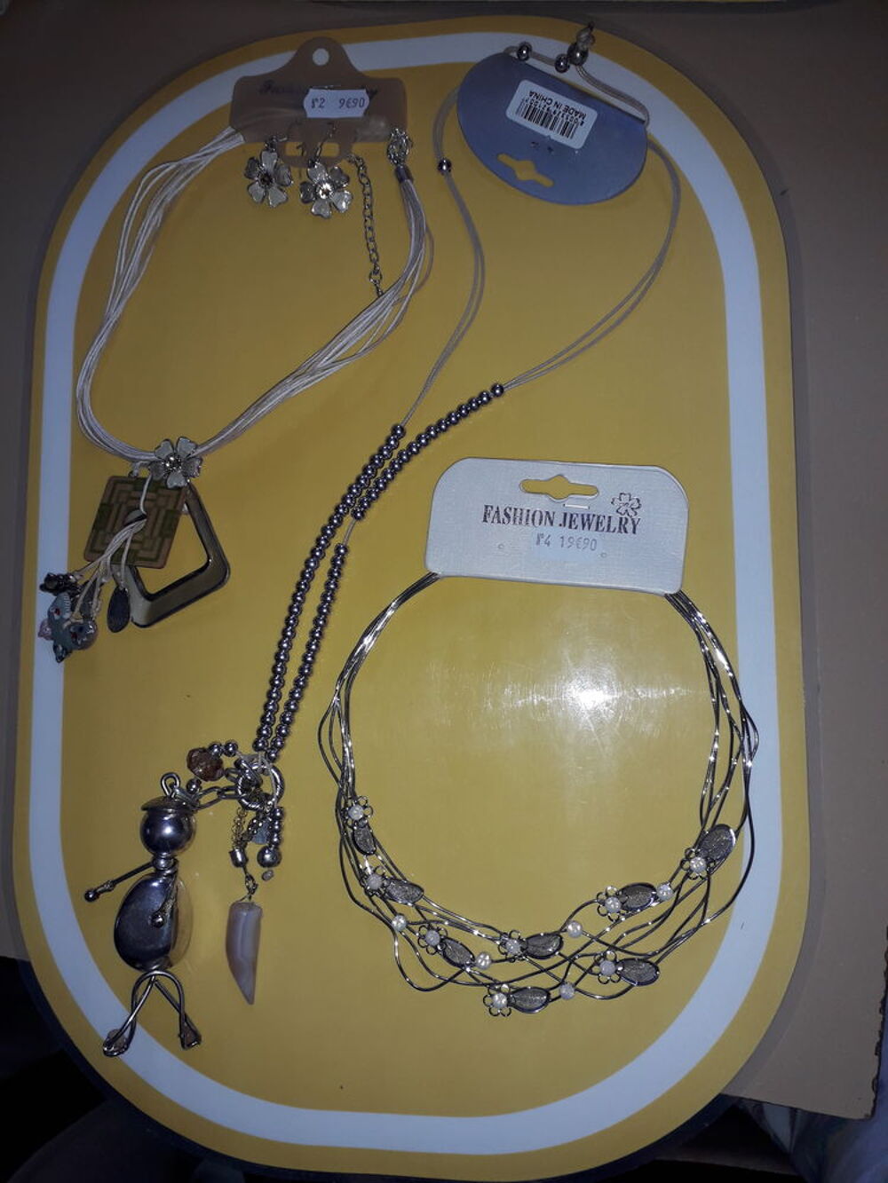 Bijoux Fantaisies Lot N&deg; 9 Bijoux et montres