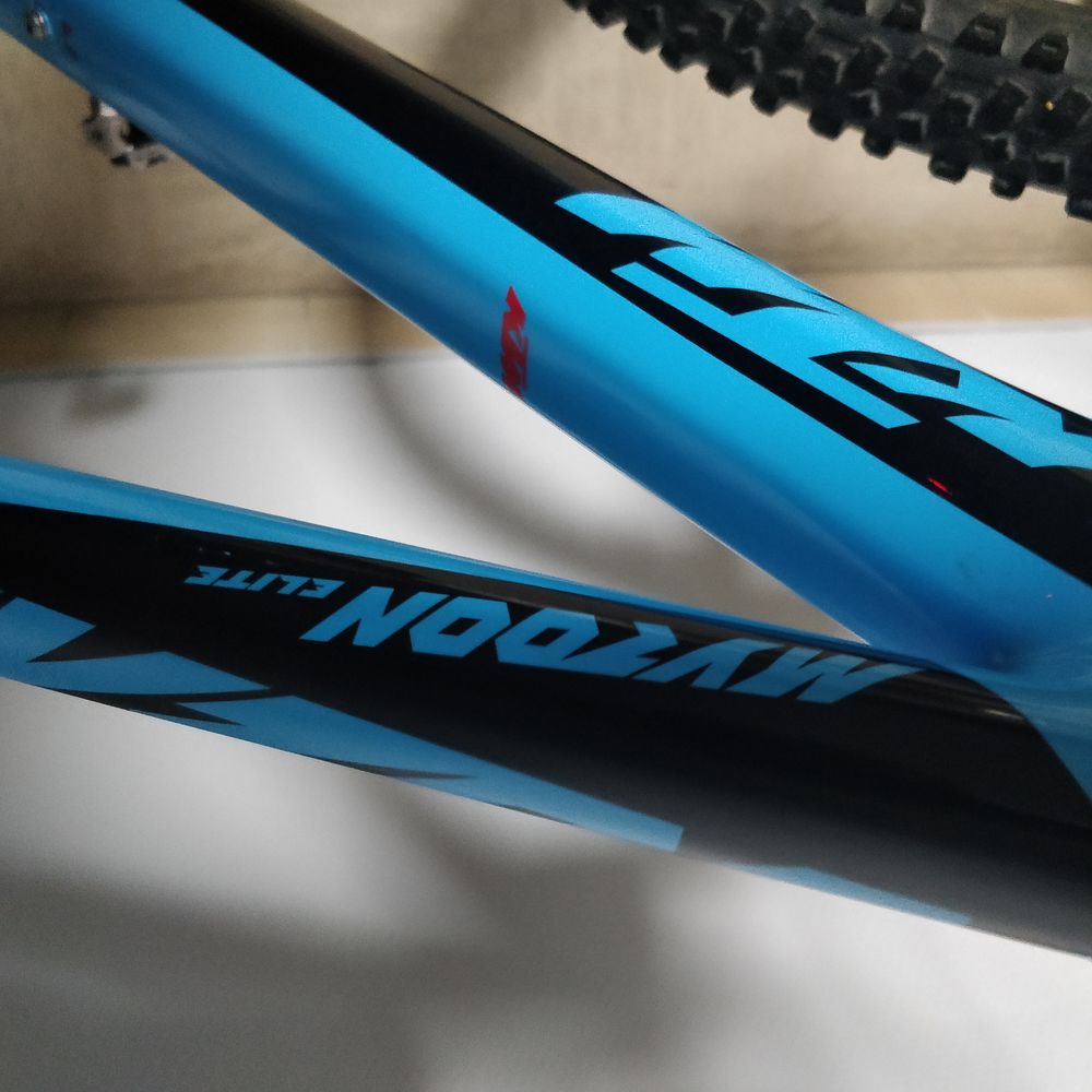 SINV&eacute;lo V.T.T =) K.T.M. Mod&egrave;le Myroon Elite av. Options Vélos