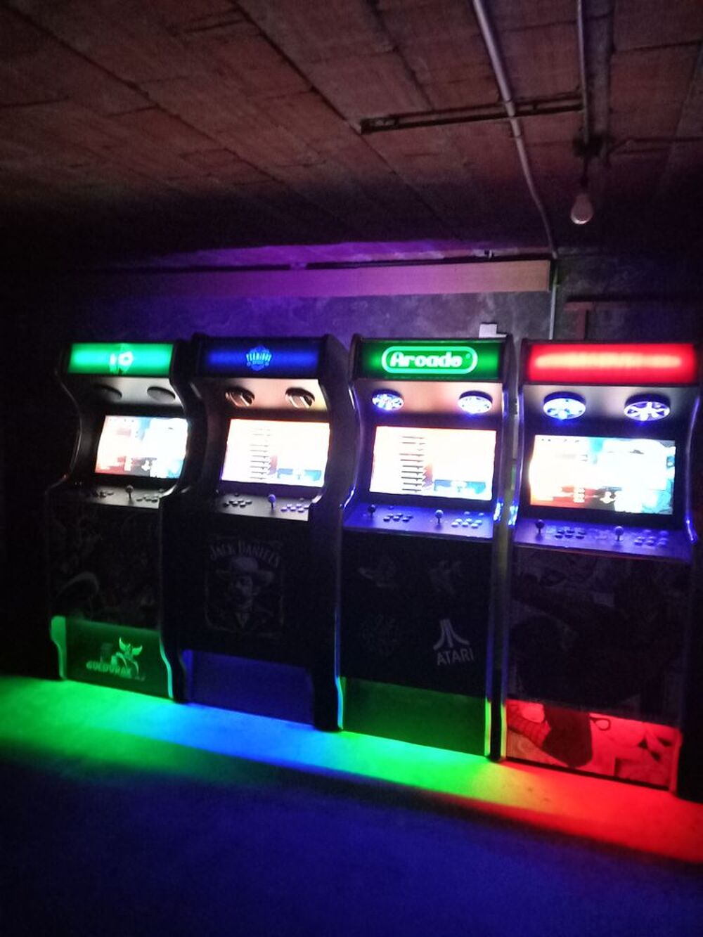 Borne arcade et borne de fl&eacute;chettes Consoles et jeux vid�os