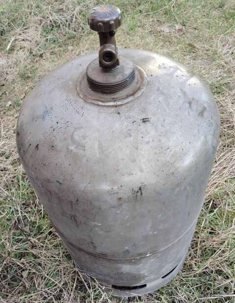 2 conteneurs 1butane &1 propane grises : 10�  les deux 10 Pontoise (95)