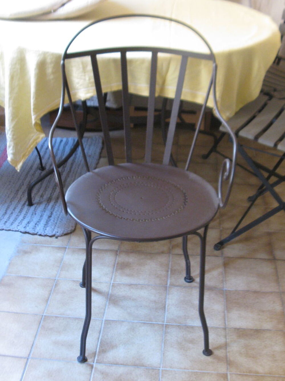 Table et fauteuils de jardin FERMOB Meubles