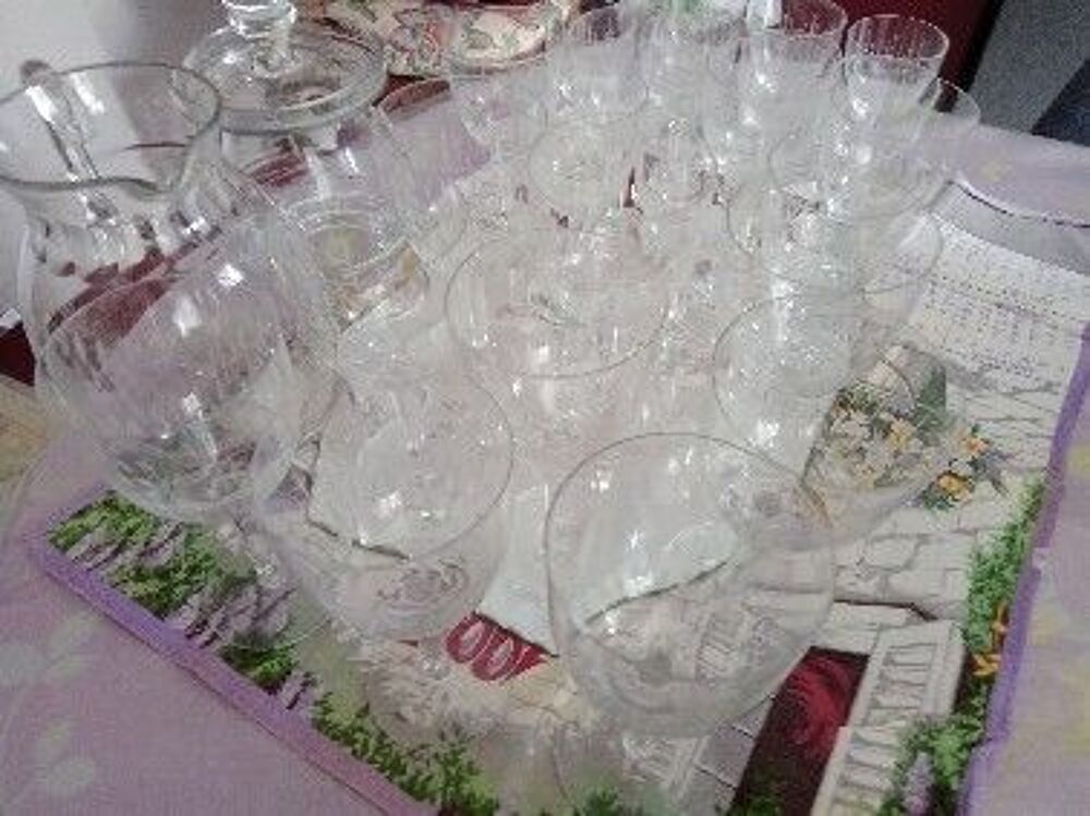 SERVICE A VERRES + CRISTAL DE PLOMB 1 SCEAU A GLACE +1.. Décoration
