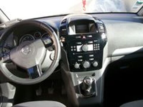 Zafira 4 portes 7 places 2010 occasion 66530 Claira