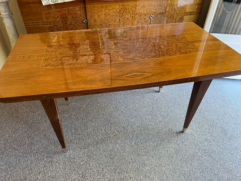 Enfilade et table bois laqu&eacute; ann&eacute;es 1960
Meubles
