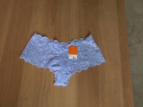 Shorty en dentelle, Bleu clair, T. 42 44, NEUF 1 Bagnolet (93)