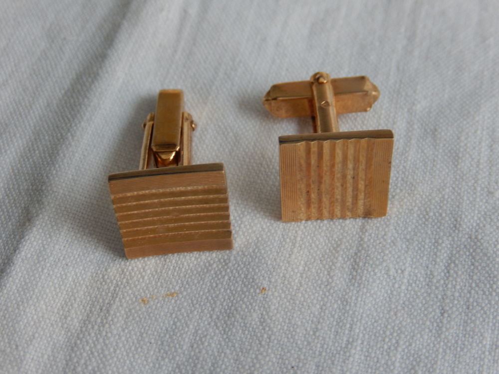 LOT 4 ANCIENS BOUTONS DE MANCHETTES PLAQUES OR 50' 