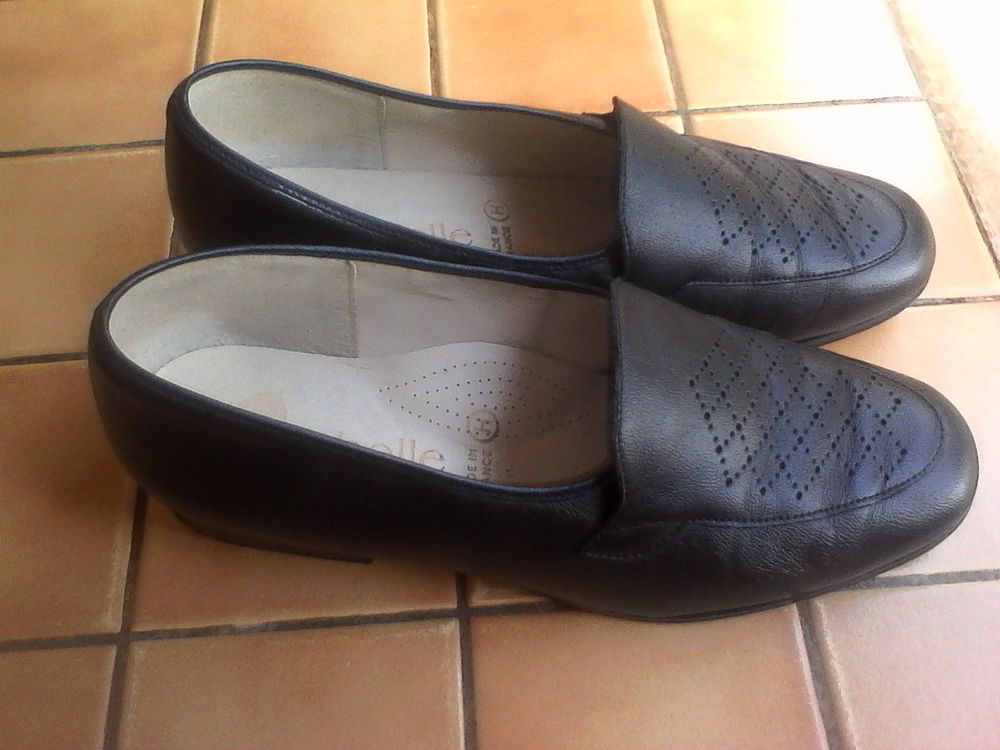 CHAUSSURES COMBELLE CONFORT CUIR SOUPLE - TAILLE 39 Chaussures