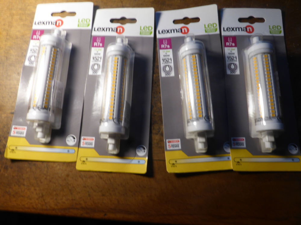 4 ampoules led r 75 remplace les lampes halog&egrave;ne Bricolage