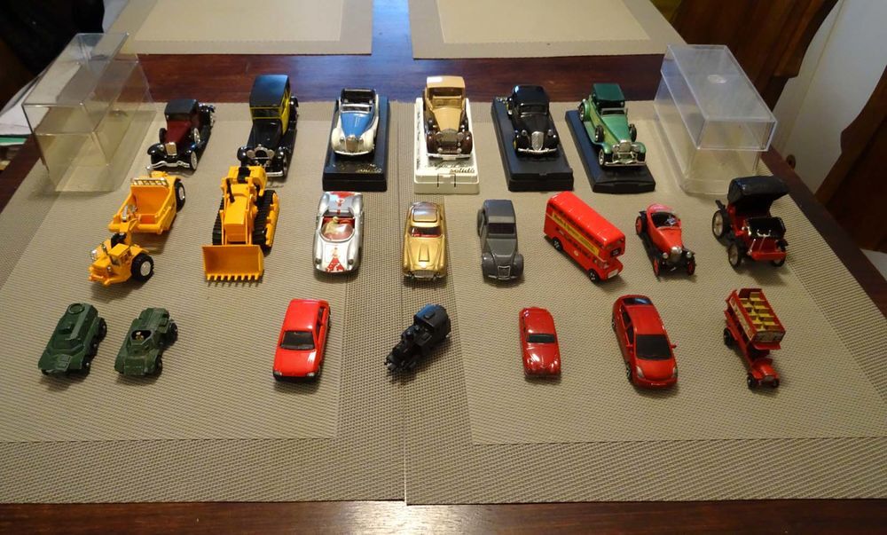 Voitures miniatures, lot de 21.TBE 