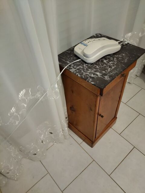 Chevet en merisier dessus marbre 50 La Colombe (50)