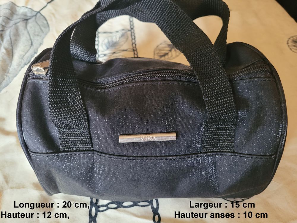 Petit sac type baluchon Vida Paris noir Maroquinerie
