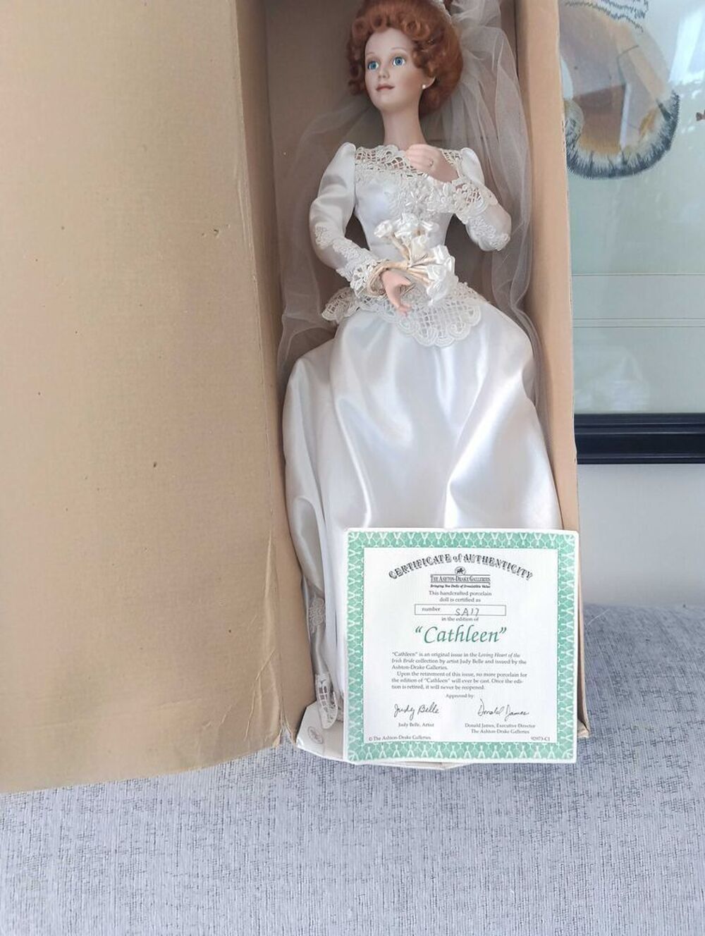 poup&eacute;e porcelaine num&eacute;rot&eacute;e au choix 