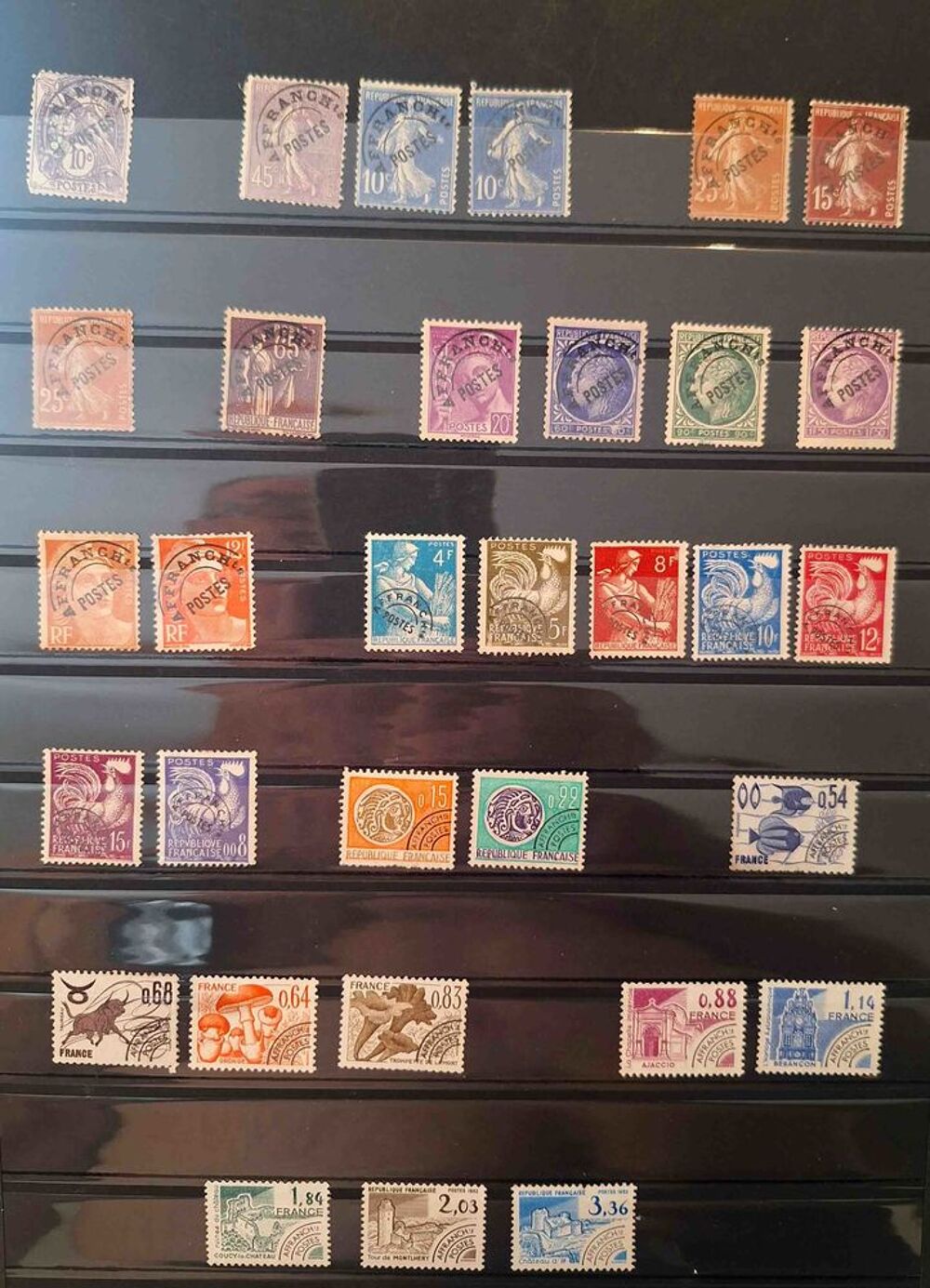 S&eacute;rie de timbres de collection de France A 