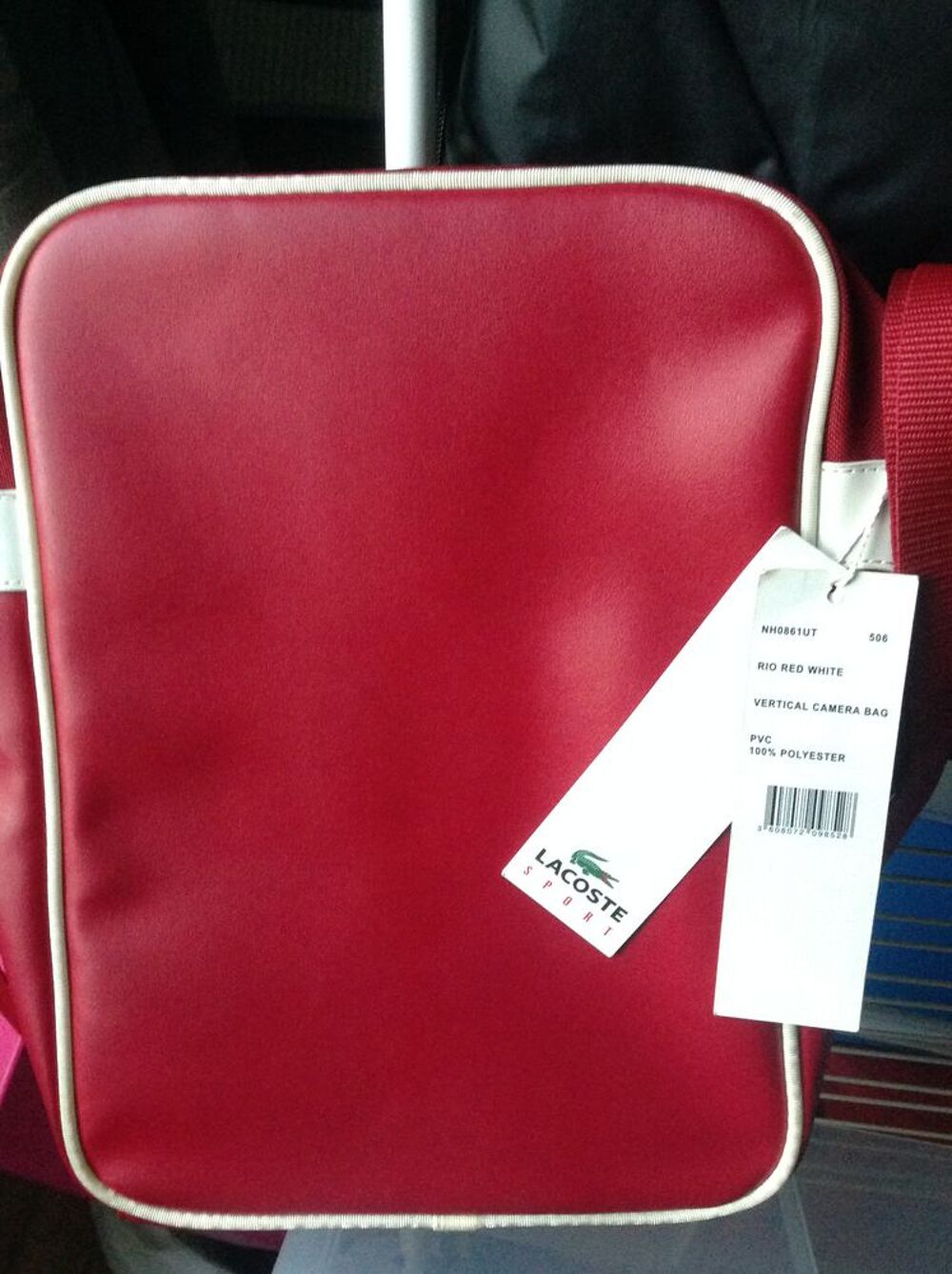 Saccoche Lacoste a Bandouli&egrave;re rouge neuf Maroquinerie