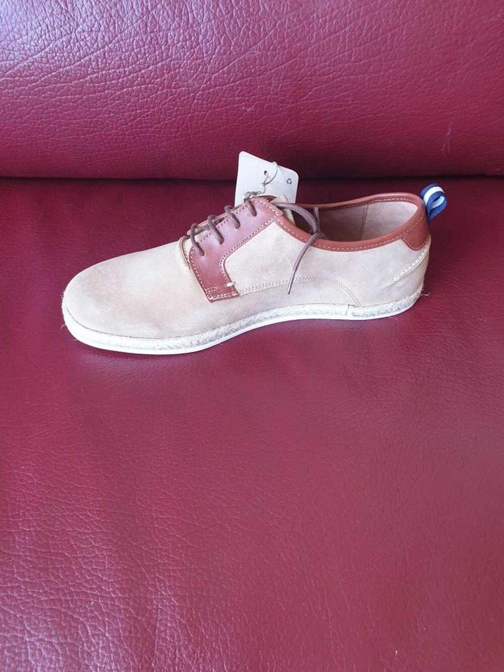 Belle chaussure de ville neuve Chaussures