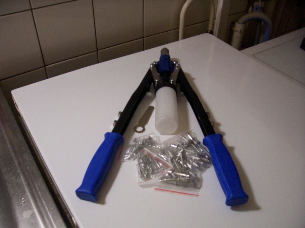PINCE &agrave; riveter Bricolage