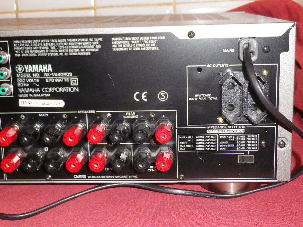 AMPLI AUDIO VIDEO / HOME CINEMA 6.1 / YAMAHA V440 RDS / 6 X Audio et hifi