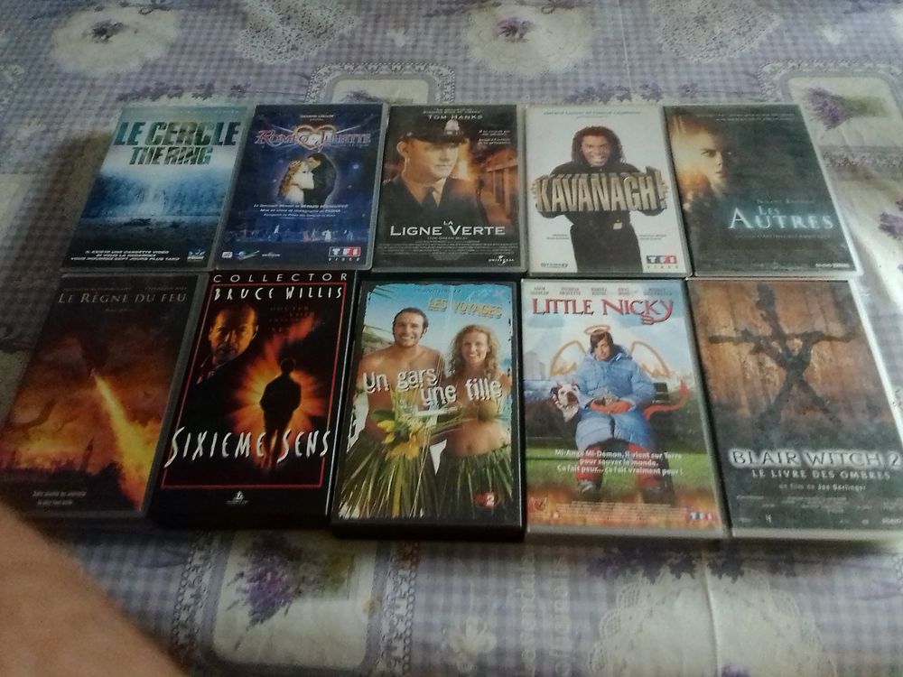 LOTS de 30 K7 VHS DVD et blu-ray