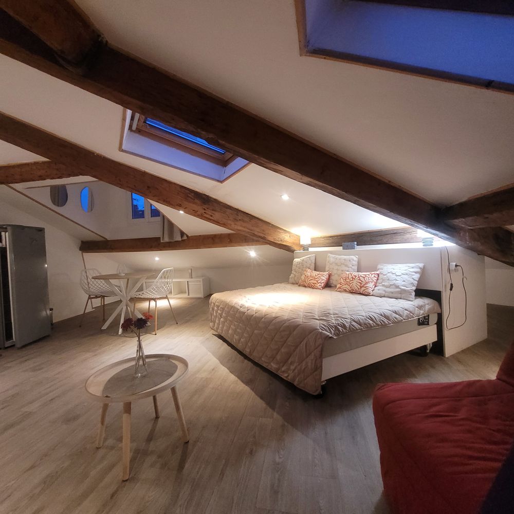 Location Appartement Studio Toulon Haute Ville - à proximité des gares Toulon