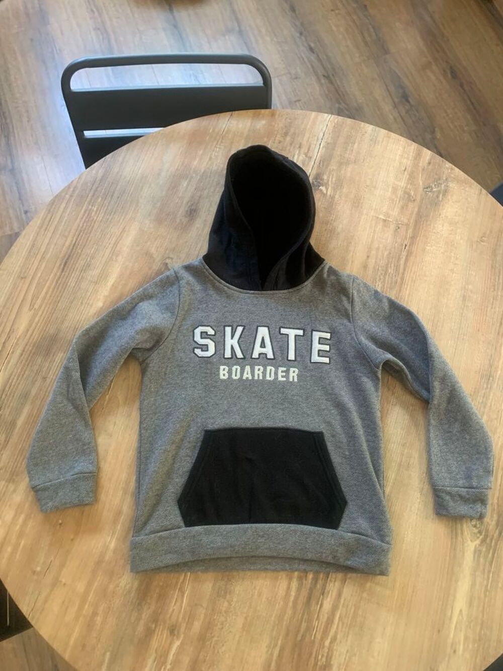 Sweat capuche enfant gar&ccedil;on " Skate boarder Vêtements enfants