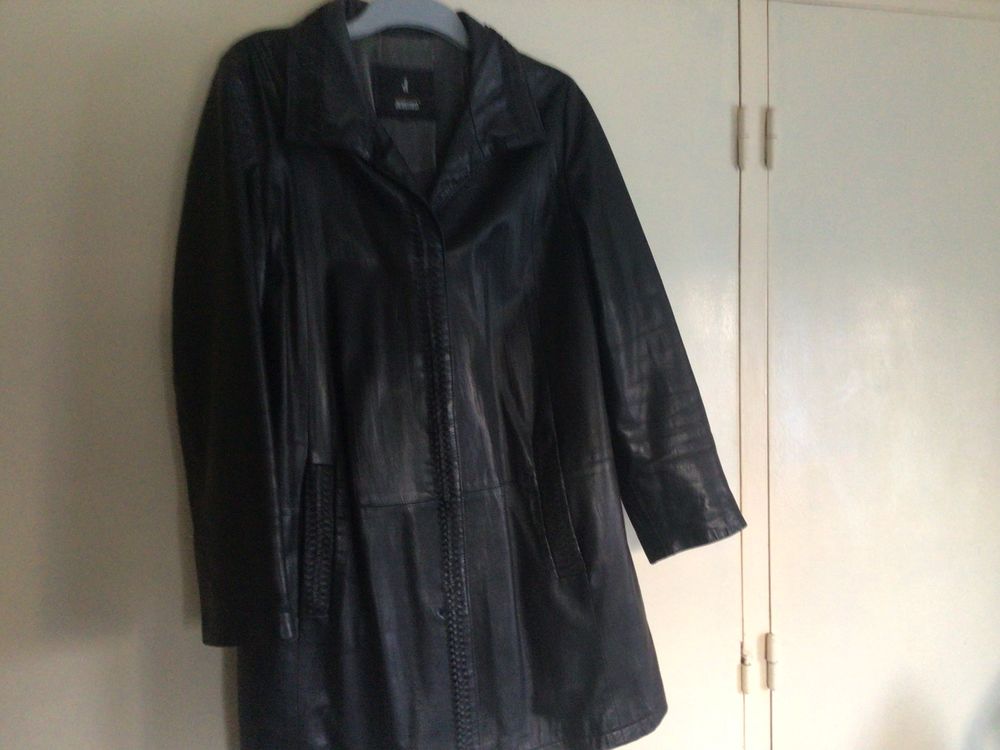 Manteau 3/4 cuir &eacute;tat neuf Vêtements