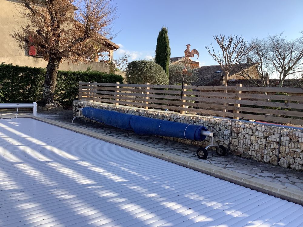 enrouleur de b&acirc;che de piscine Jardin