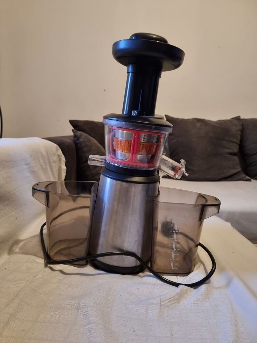 Extracteur de jus en tr&egrave;s bon &eacute;tat prix a deb Cuisine