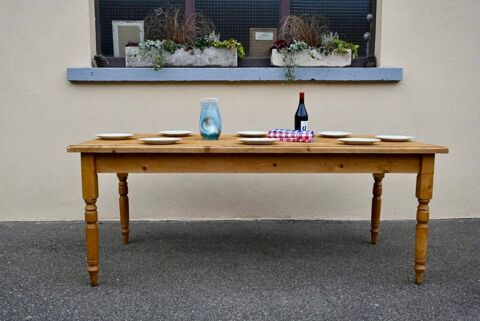 Table ancienne de ferme ou de bistrot en bois massif sapin 790 Wintzenheim (68)