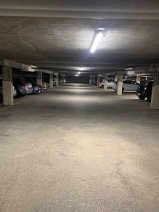  Parking / Garage à louer 15 m²