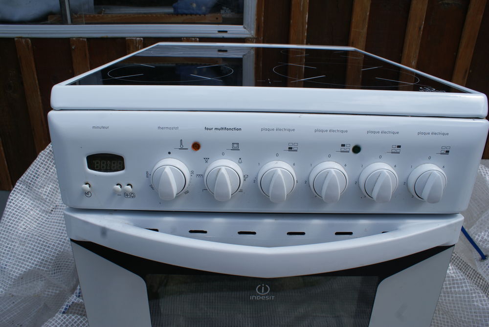 cuisini&egrave;re tout &eacute;lectrique Electroménager