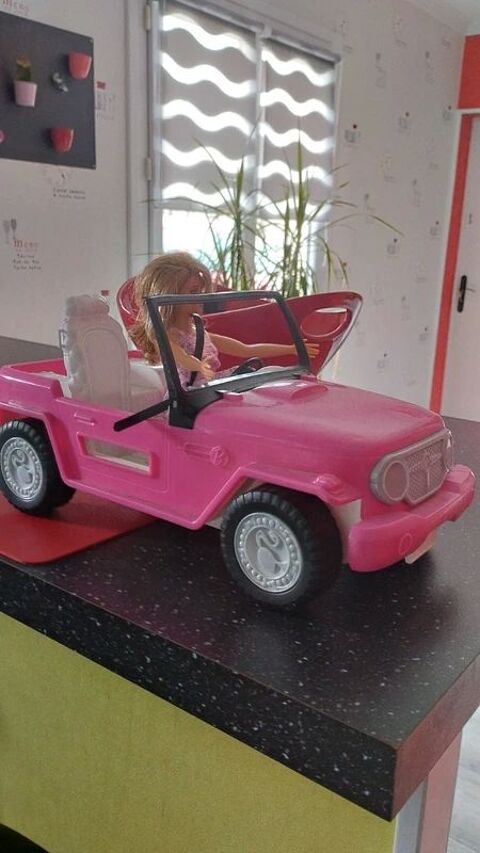 barbie et sa voiture 8 Couëron (44)