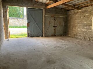  Parking / Garage � louer 65 m� Senlis