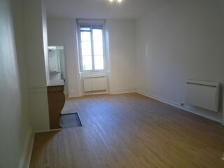  Appartement à louer 1 pièce 28 m²