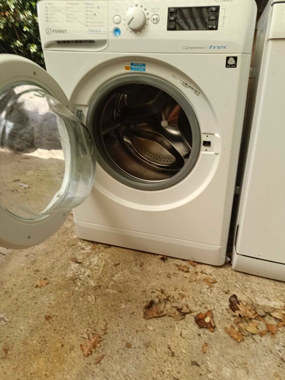 lave vaisselle Thomson 8 couverts neuf et lave linge Indesit 7kg Ppush Go Electroménager