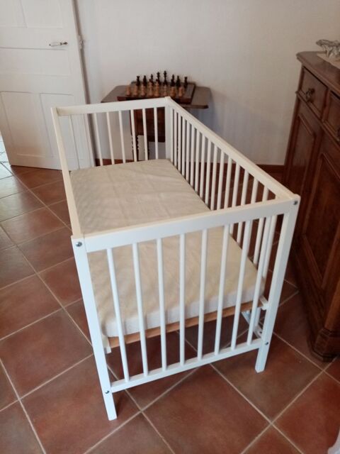 Lit b�b� � barreaux 120 X 60 cm 30 Angles (85)