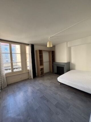  Appartement à louer 1 pièce 27 m²