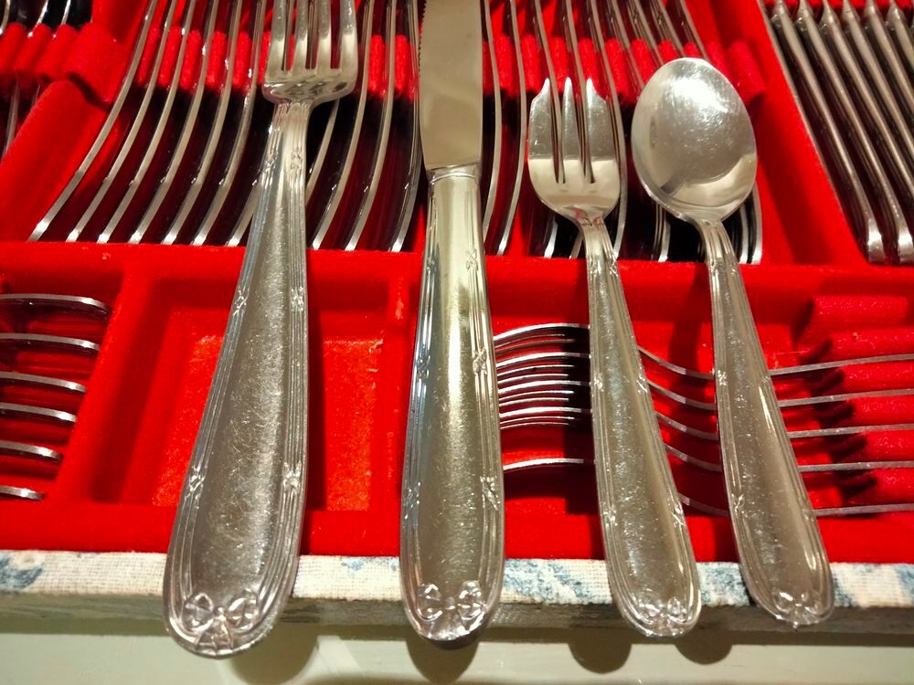 M&eacute;nag&egrave;res de 61 pi&egrave;ces assortis Cuisine