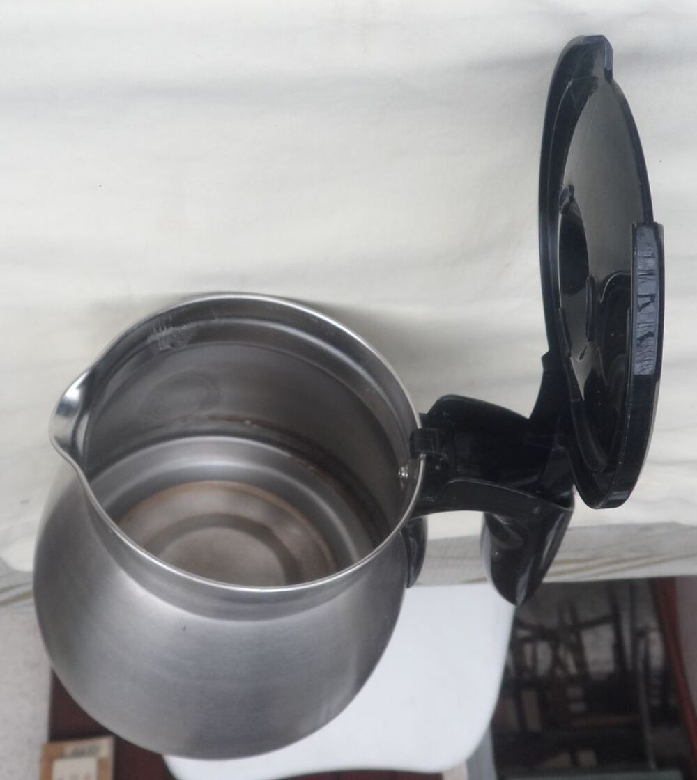 Cafeti&egrave;re Philips HD7470 tr&egrave;s peu servie, en tr&egrave;s bon &eacute;tat Cuisine