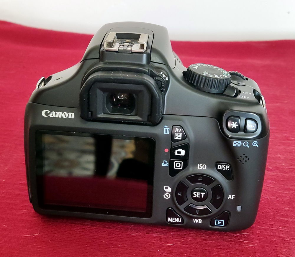 CANON EOS 1100 D ETAT QUASI NEUF (reconditionn&eacute;) Photos/Video/TV