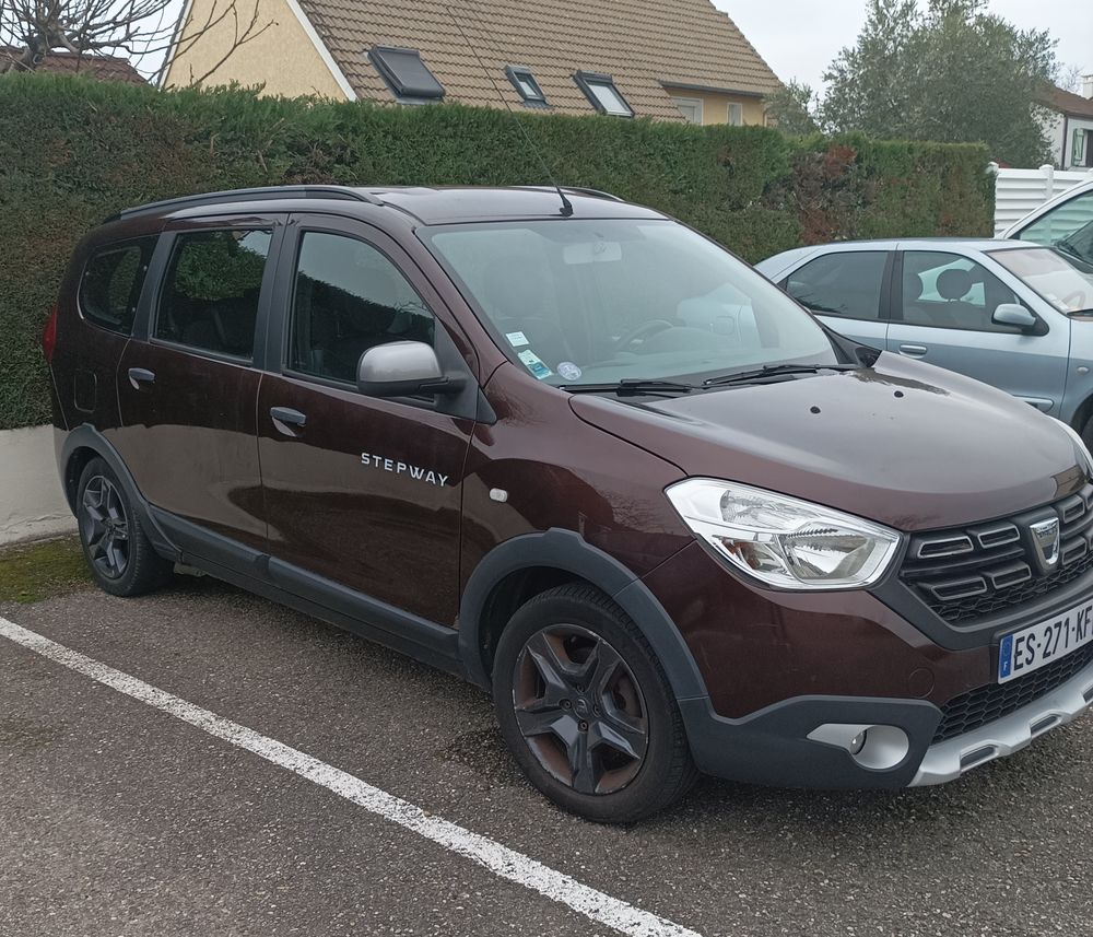 Lodgy TCe 115 7 places Stepway 2017 occasion 69960 Corbas