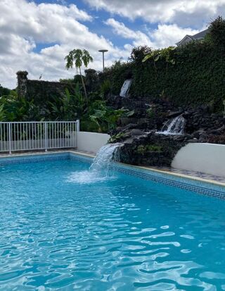  Maison � vendre 15 + pi�ces 330 m�