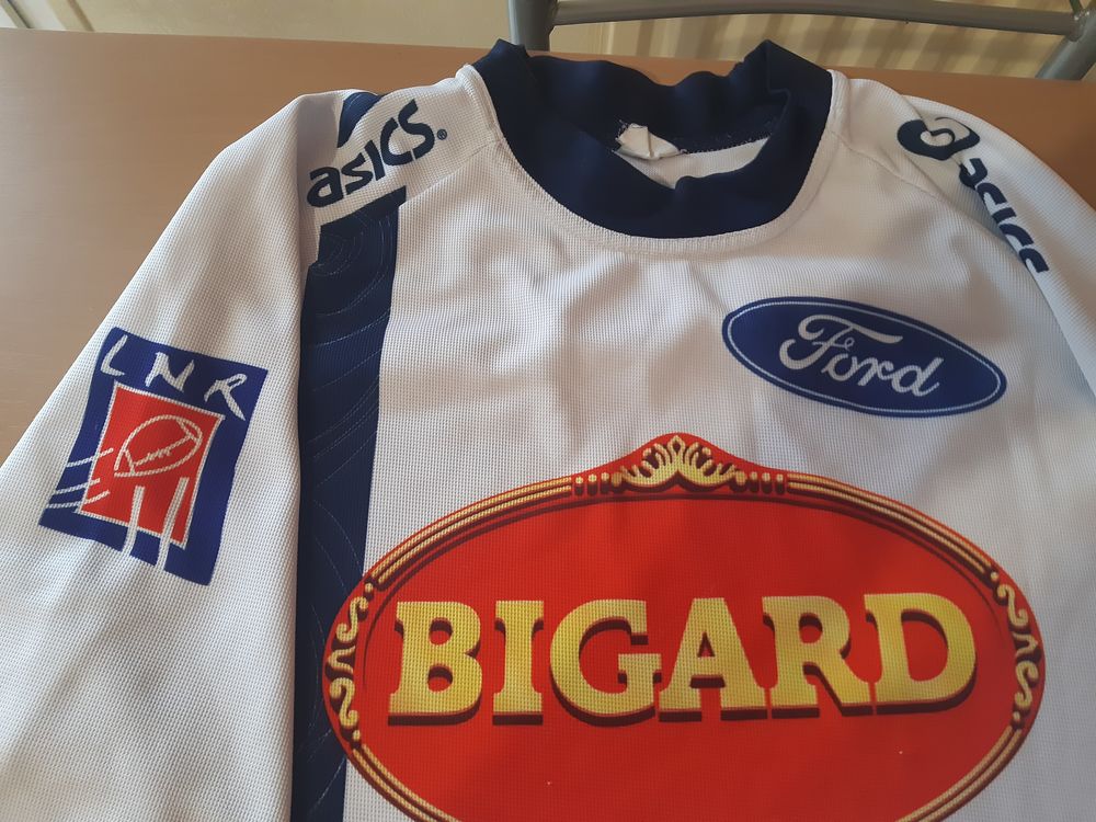 Maillot rugby SU Agen.
Sports
