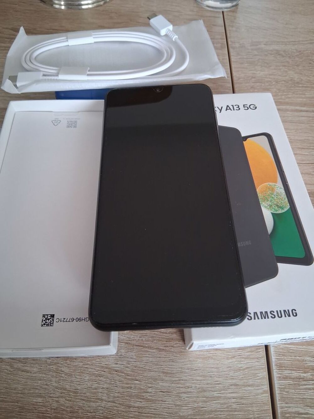 portable Samsung galaxie A13 5g dans sa bo&icirc;te d'origine Téléphones et tablettes