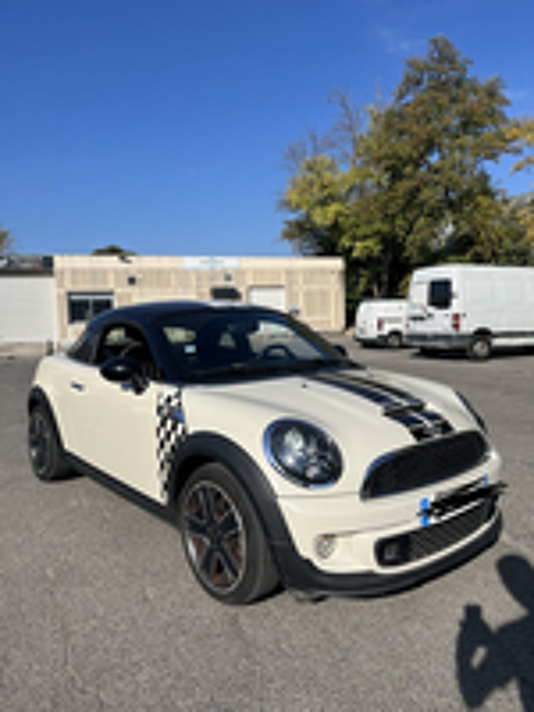MINI COUPE Coupe 184 ch Cooper S Pack Red Hot Chili A 2011 occasion 13400 Aubagne